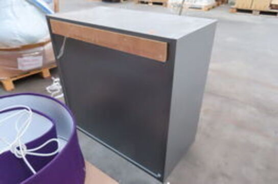 Jalousiskab uden nøgle SIS