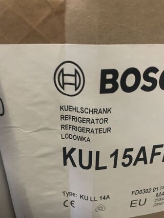 Integreret køleskab BOSCH V06 100