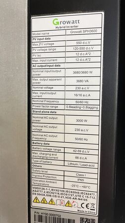 Hybrid Inverter + Lithium Ion Batteri  GROWATT