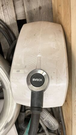 Dobbelt Billader EVBOX