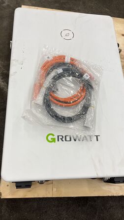 PV Grid Inverter + Lithium Ion Batteri  GROWATT