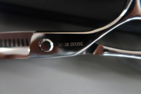 Frisørsaks PS NIELSEN HAIR CARE AC-28 25T/3G