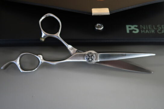 Frisørsaks PS NIELSEN HAIR CARE E-30 5.75