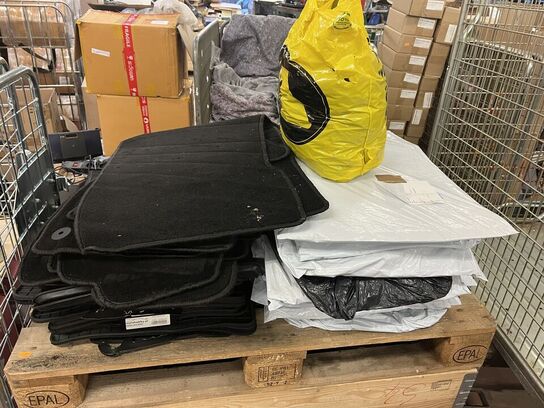 40 stk. & 12 poser med 2 eller 4 bilmåtter, ass. Farver og størrelser