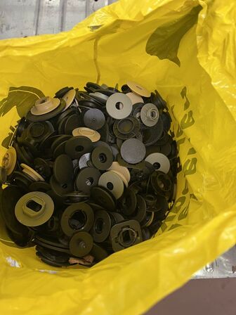 40 stk. & 12 poser med 2 eller 4 bilmåtter, ass. Farver og størrelser