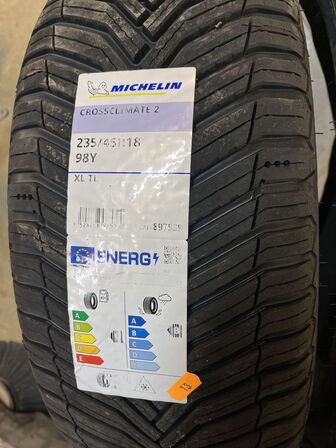 2 stk. bildæk MICHELIN CROSSCLIMATE 2 235/45 R18