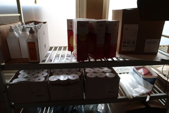 Div. Engangsservice, indpakning m.m. på reoler