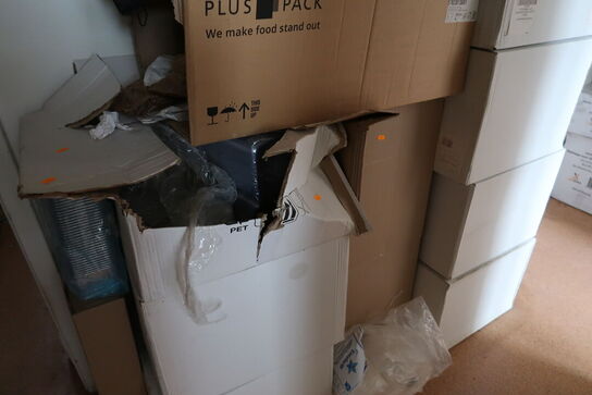 2 stk. rustfri stålhylder, div. engangsservice m.m.