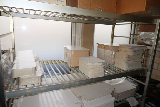 Div. Engangsservice, indpakning m.m. på reoler