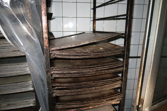 3 stk. stikvogne med div. Bageplader og forme