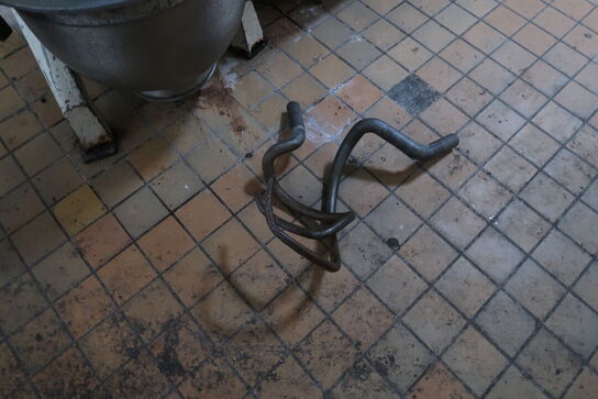 Røremaskine BJØRN VARIMIXER 1987 R60 med div. skåle og tilbehør