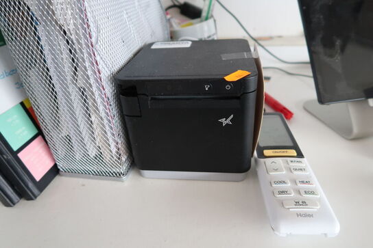 Computerskærm, tastatur, mus, computer HP, bonprinter m.m.