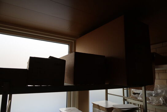 Div. Engangsservice, indpakning m.m. på reoler