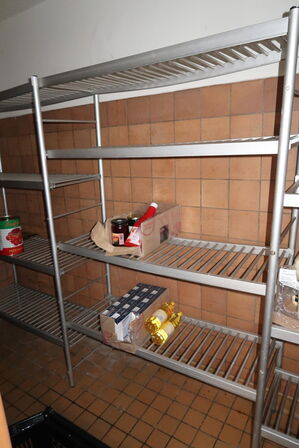 Stikvogn samt fødevarereol