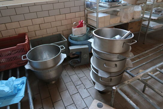 Div. Røreskåle, tilbehør til røremaskine BJØRN