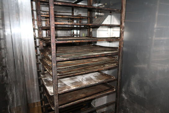 3 stk. stikvogne med div. Bageplader og forme