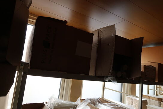 Div. Engangsservice, indpakning m.m. på reoler