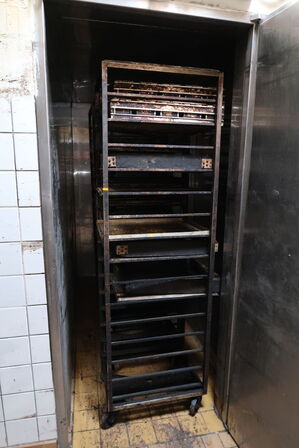 3 stk. stikvogne med div. Bageplader og forme