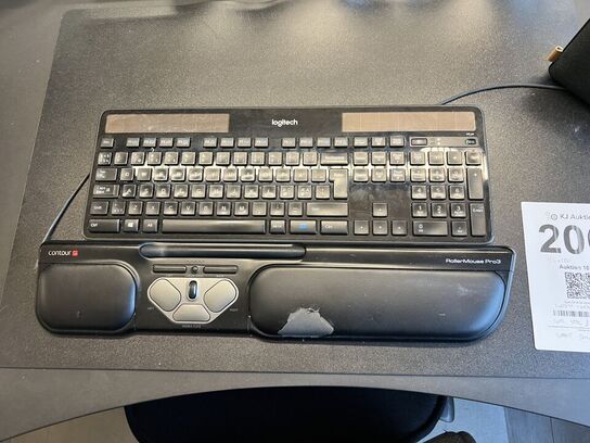 2 stk. NEOVO 27" skærme, tastatur, headset og dockingstation