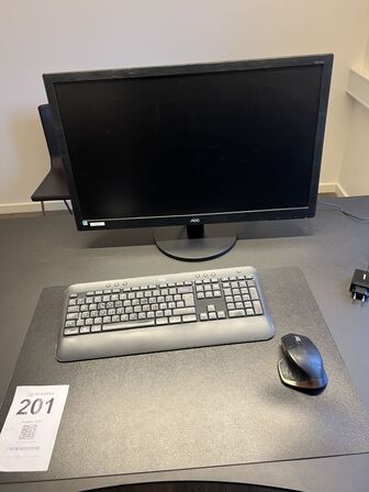 Elhævesænkebord, kontorstole, stole, IT udstyr samt skuffedarier