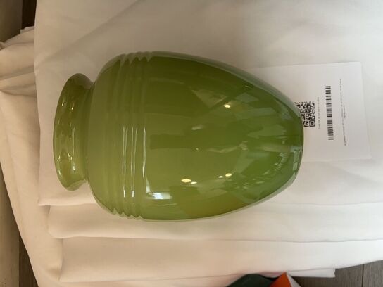 Duge samt LE CREUSET vase i grøn