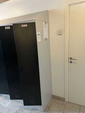 2 stk. omklædningsskabe C+P Möbelsysteme 160 cm bred pr. skab