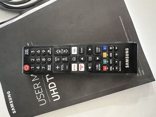 65" 4K Smart TV SAMSUNG UE65RU6025K inkl. fjernbetjening