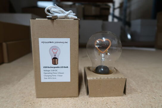 4 stk. HEART LED genopladelig - trådløs pære