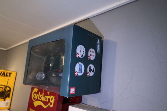 Div. Legetøjsbiler, motorcykel samt fjernstyretbil METABO