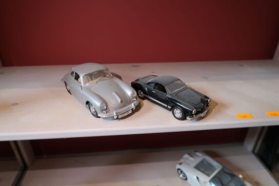 2 stk. legetøjsbiler