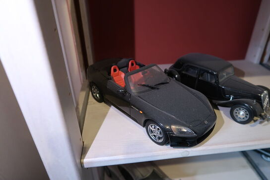 2 stk. legetøjsbiler