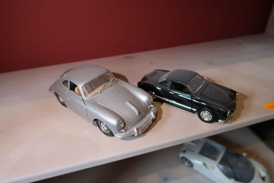 2 stk. legetøjsbiler