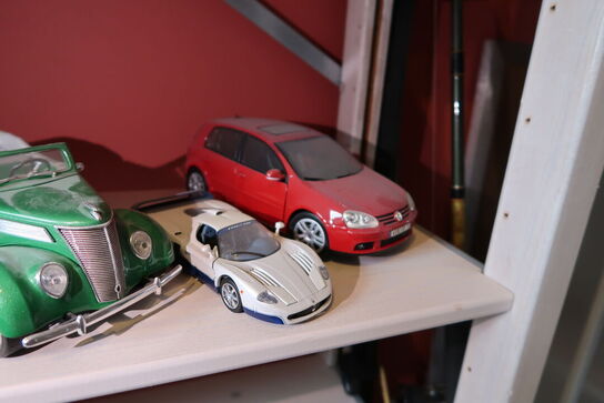 5 stk. legetøjsbiler