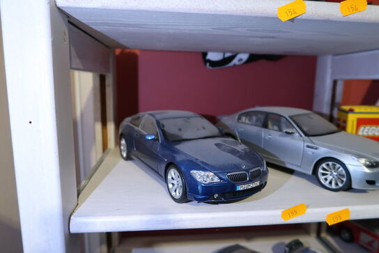 2 stk. legetøjsbiler