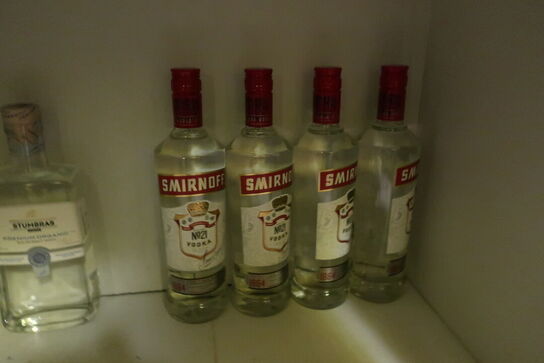 4 fl. Vodka SMIRNOFF