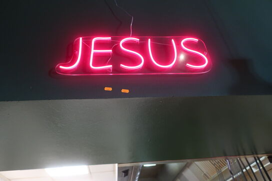 Lysskilt "Jesus"