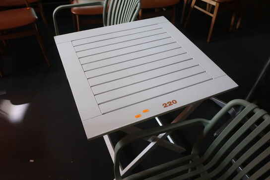 Havebord med med 2 stk. havestole