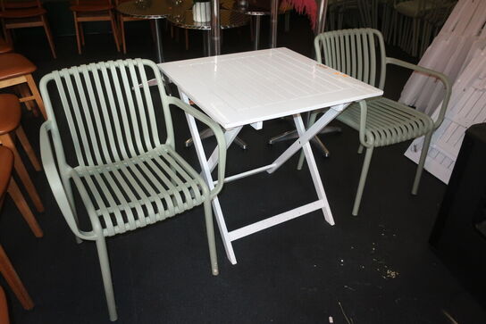 Havebord med med 2 stk. havestole