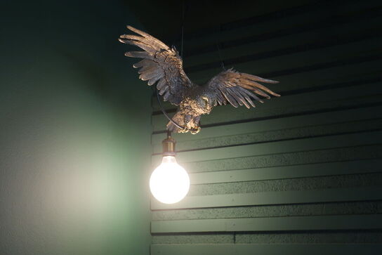 Loftslampe samt figur