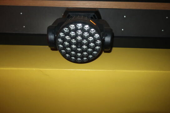 Moving head MARTIN