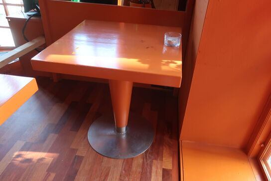 Cafébord i massiv eg (malet)