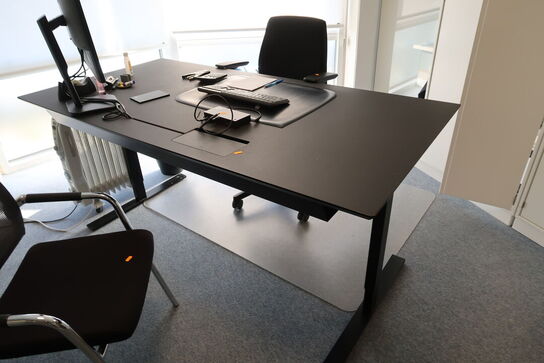 El. hæve/sænke skrivebord DENCON, kontorstol samt stol