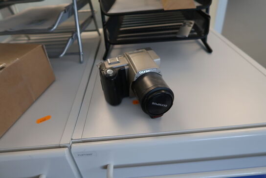 Skrivebord, kontorstole, reol, skabe, skuffemoduler RUMAS m.m.