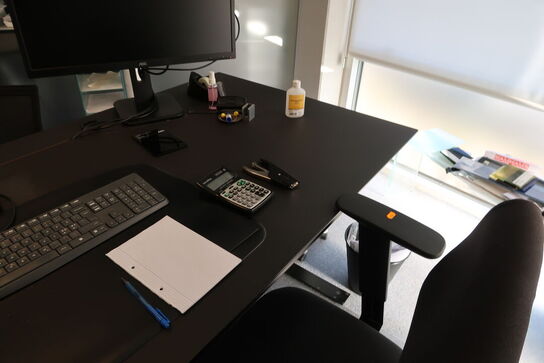 El. hæve/sænke skrivebord DENCON, kontorstol samt stol