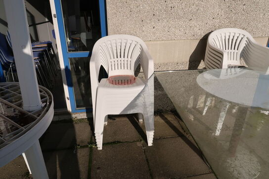 6 stk.  Haveborde samt stabelstole