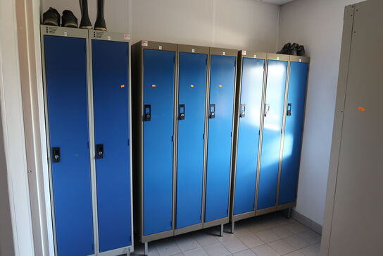 7 stk. omklædningsskabe