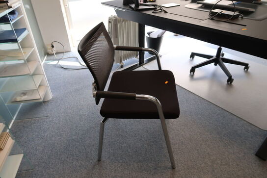 El. hæve/sænke skrivebord DENCON, kontorstol samt stol