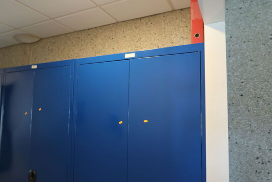 Stålskab uden indhold