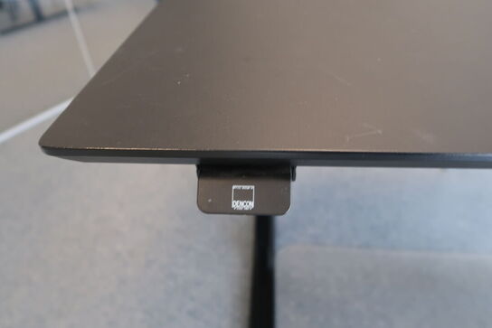 El. hæve/sænke skrivebord DENCON, kontorstol samt stol