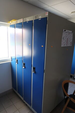 7 stk. omklædningsskabe